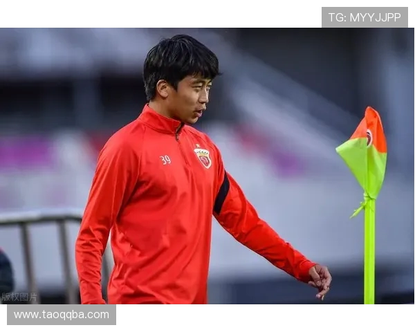 南京城市足球俱乐部正式宣布与胡靖航续约续写辉煌新篇章